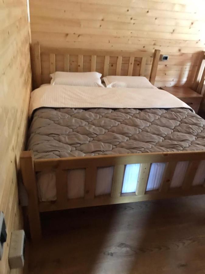 Guesthouse Demushi Valbone Bagian luar foto