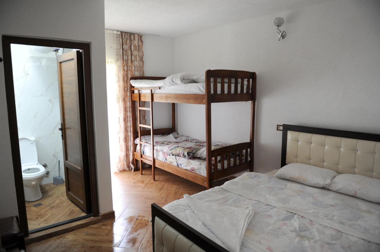 Guesthouse Demushi Valbone Bagian luar foto