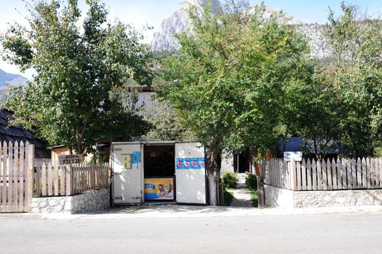 Guesthouse Demushi Valbone Bagian luar foto