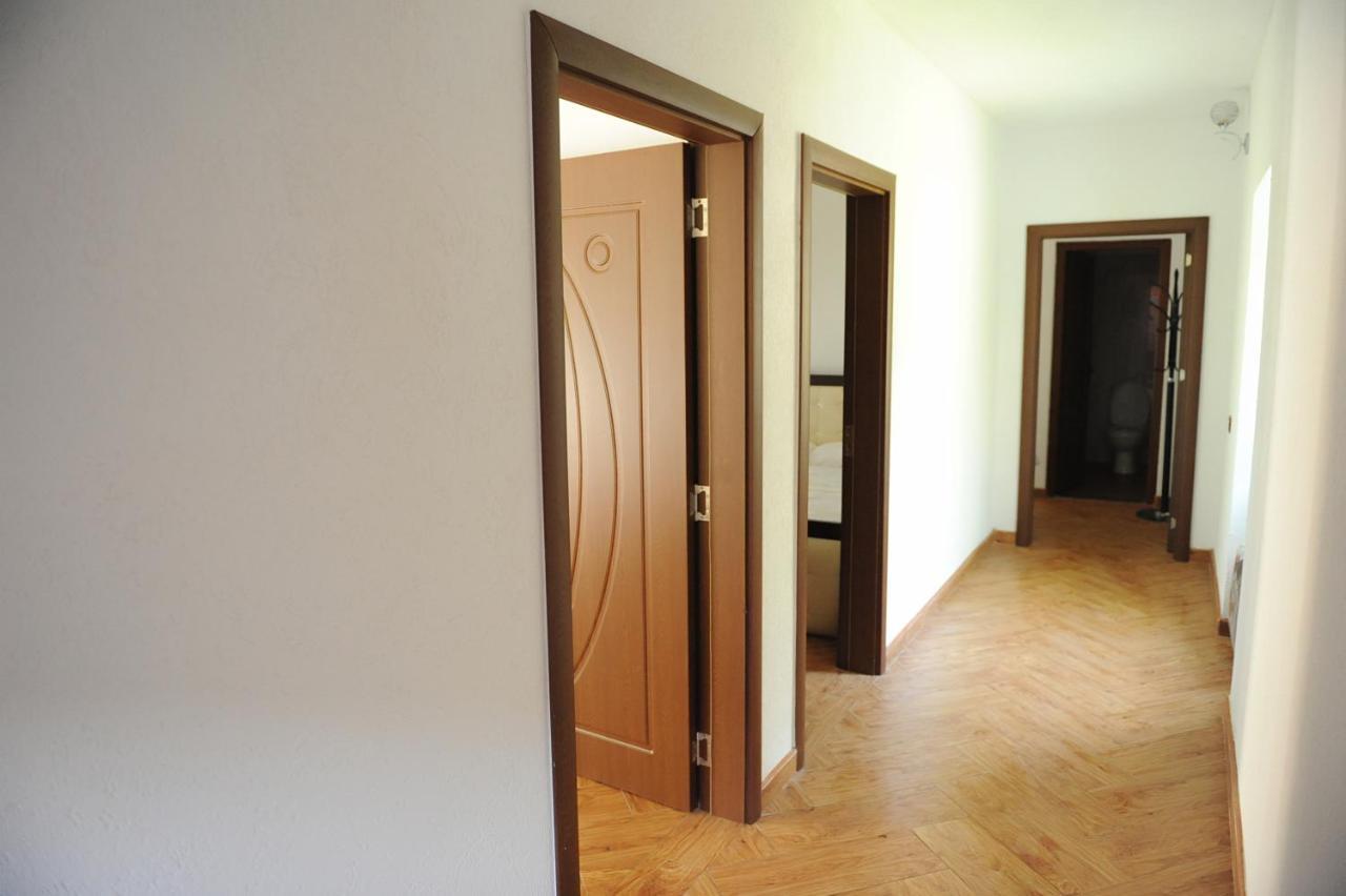 Guesthouse Demushi Valbone Bagian luar foto